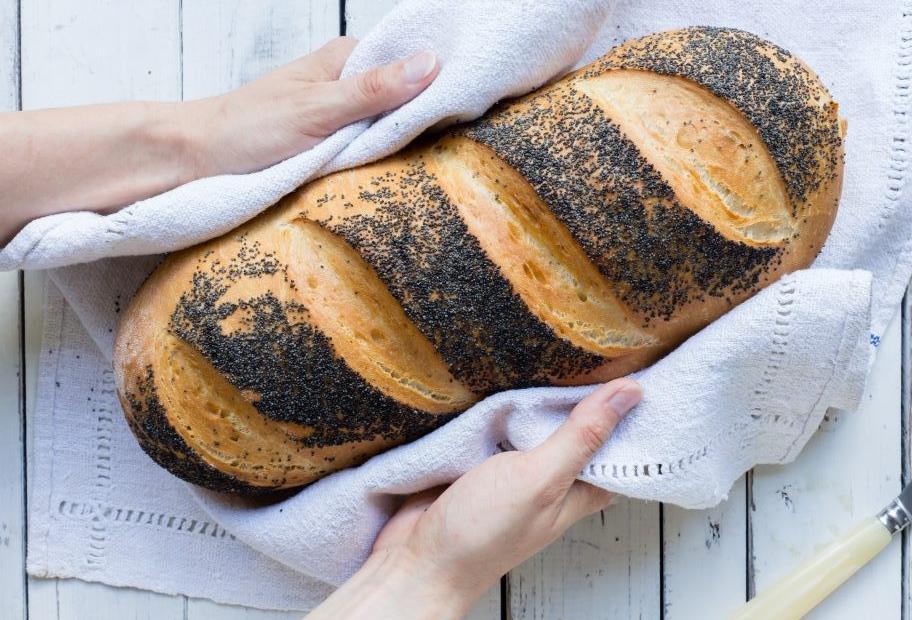 Weißbrot mit Mohn