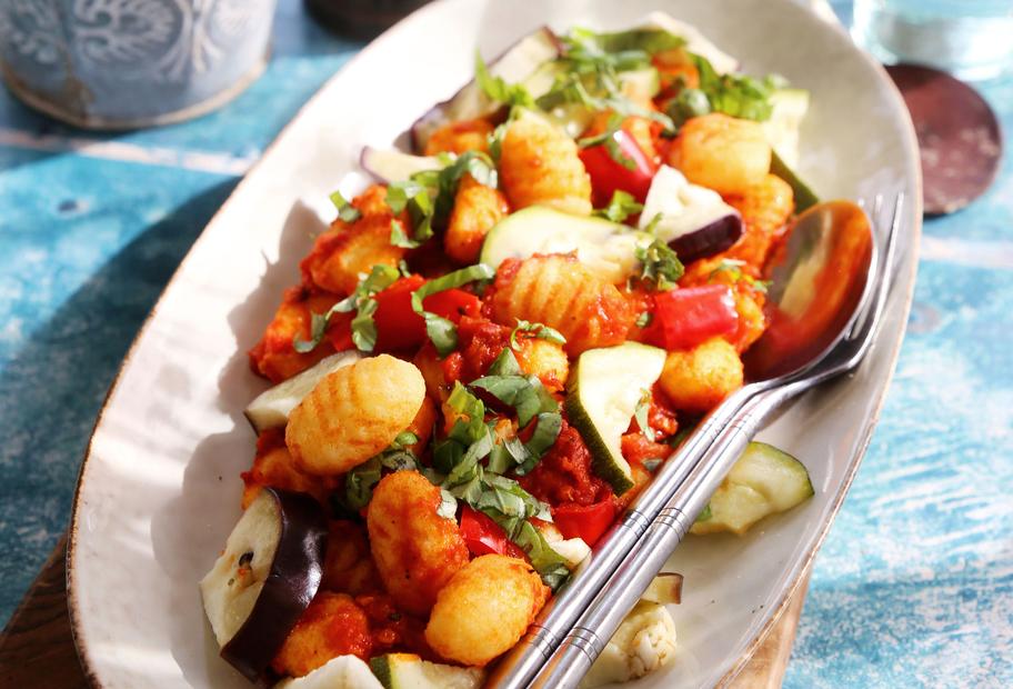 Einfache Gnocchi mit mediterranem Gemüse