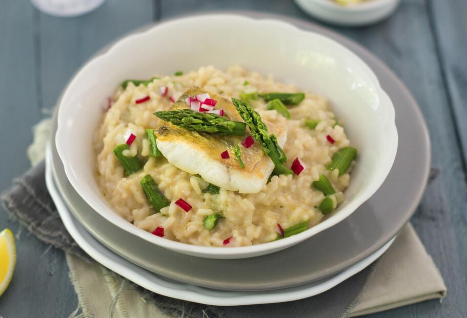 Spargelrisotto mit gebratenem Kabeljaufilet