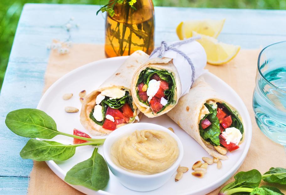 Hummus-Wraps mit Ziegenkäse