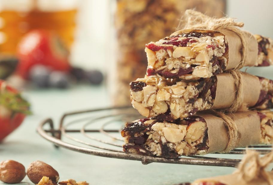 Gesund Snacken: Kernige Fruchtriegel