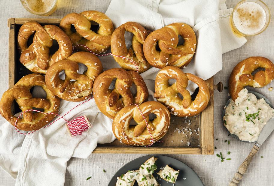 Laugenbrezn mit Obazda