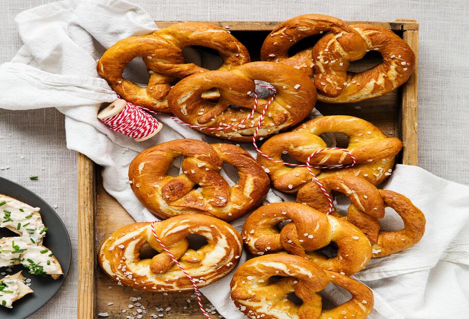 Laugenbrezn mit Obazda