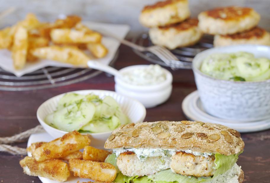 Frikadellen mit Stampf und Röstzwiebeln