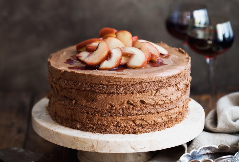 Schokotorte mit Rotwein-Äpfeln