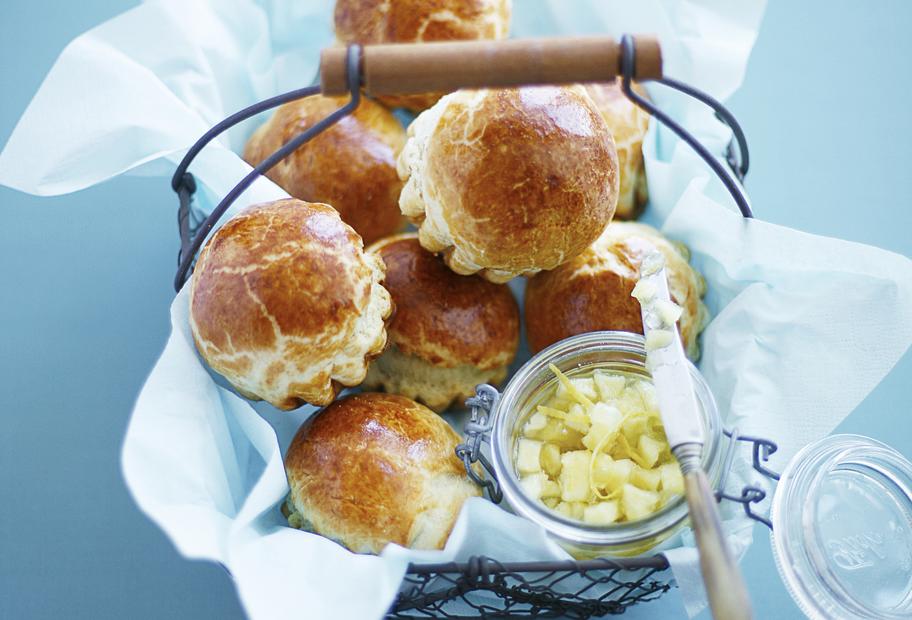 Brioche mit Apfel-Zitronenmarmelade