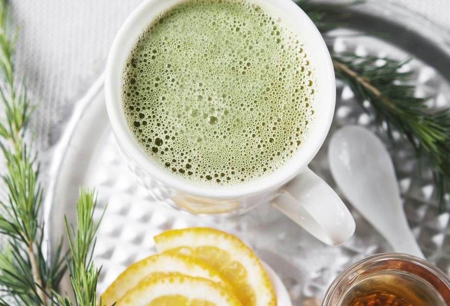 Matcha-Glühpunsch