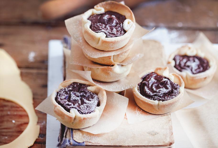 Schokoladen-Mürbeteigtörtchen