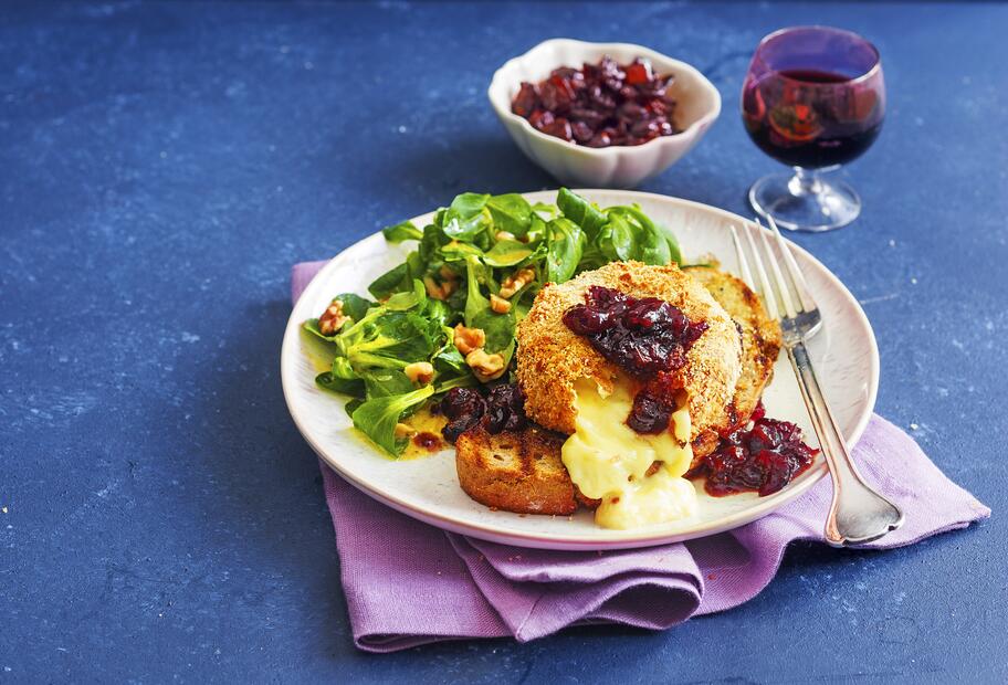 Gebackener Camembert mit Cranberry-Chutney