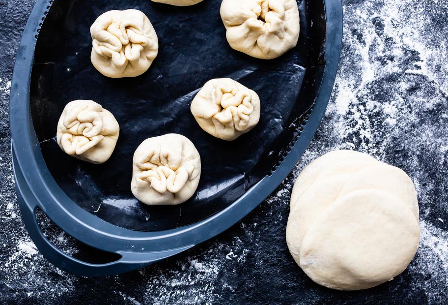 Asiatische Teigtaschen mit Schweinefleisch – Cha Siu Bao