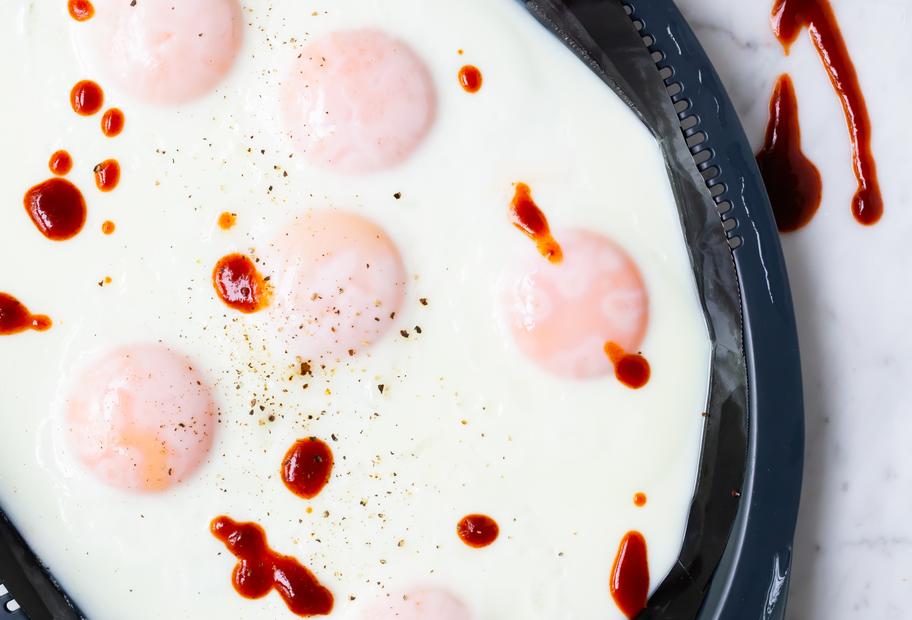 Gedämpfte Eier „sunny side up“