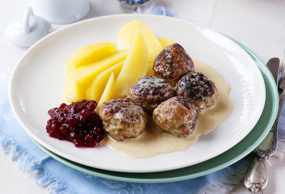 Köttbullar mit Preiselbeeren und Soße für den Thermomix®