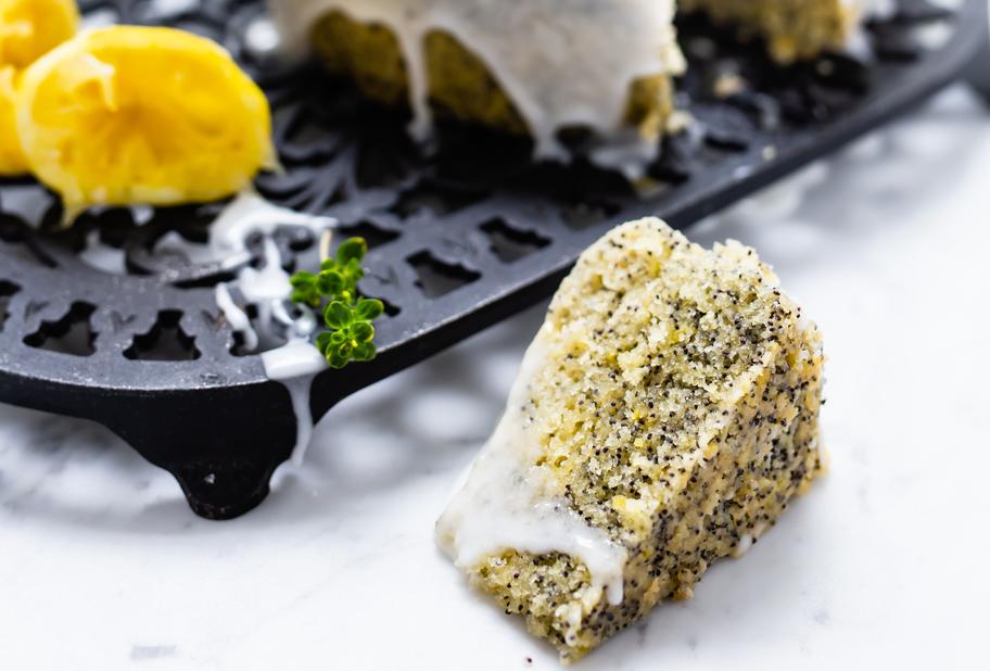 Luftiger Zitronen-Mohn-Kuchen