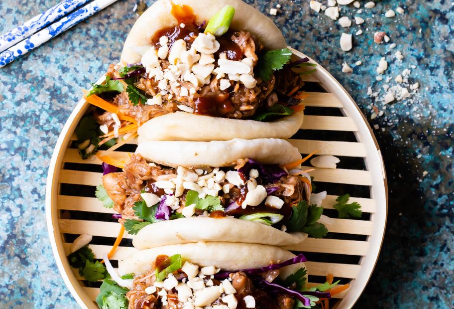 Pulled Chicken Bao Buns