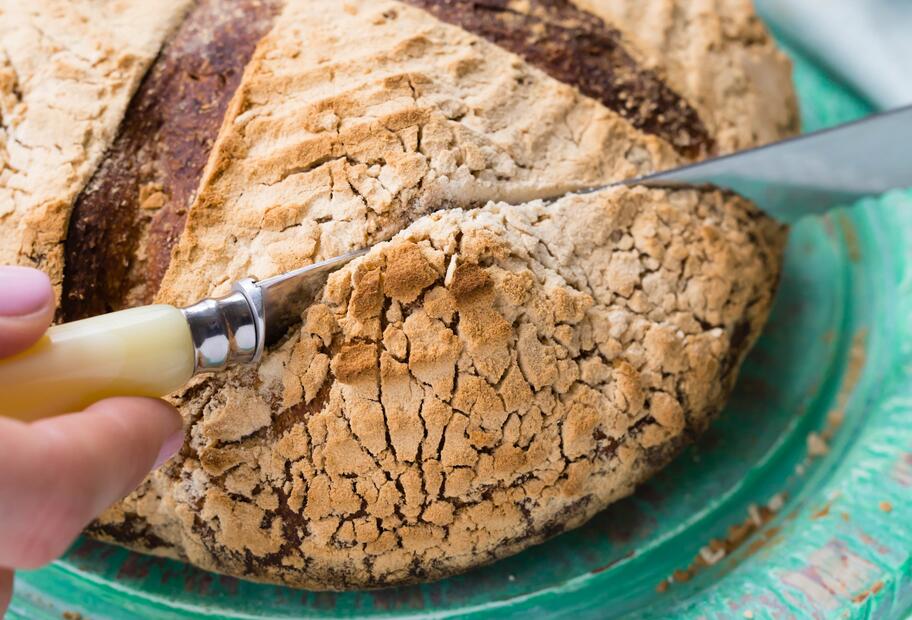 Walnussbrot mit Vollkornmehl