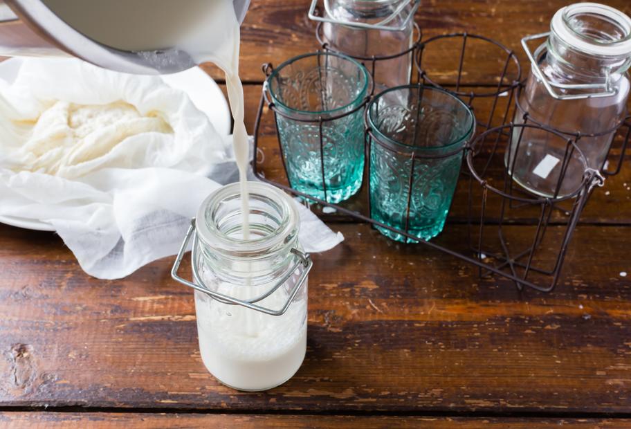 Cashew- oder Mandelmilch