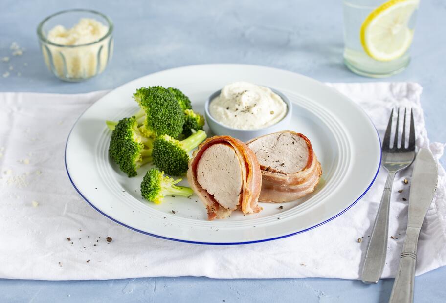 Bacon-Schweinefilet mit Brokkoli