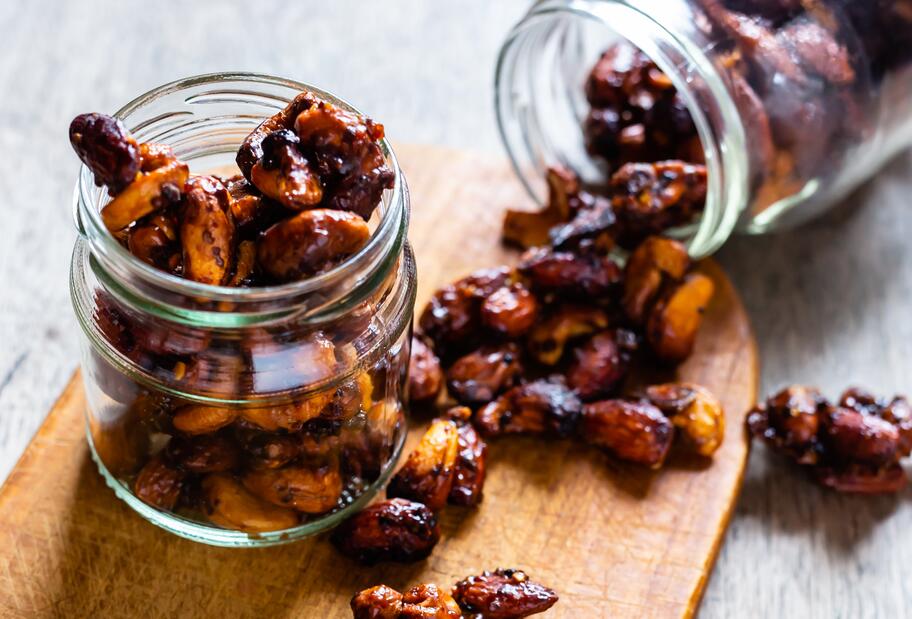 Crunchy Honig-Senf-Nüsse