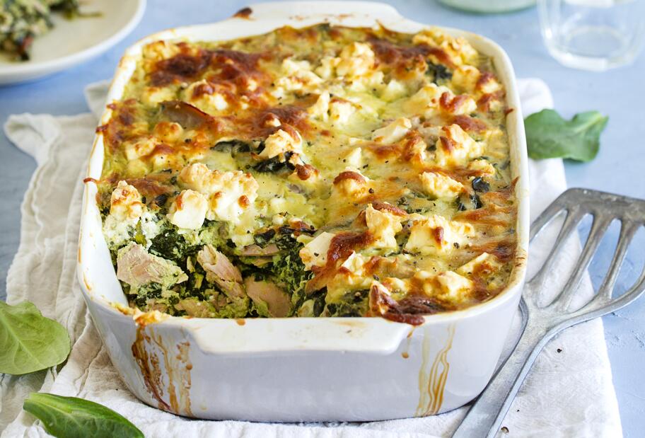 Würziger Thunfisch-Spinatauflauf mit Feta