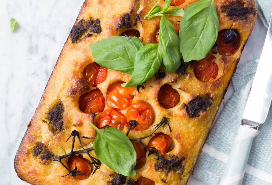 Tomaten-Pesto-Focaccia