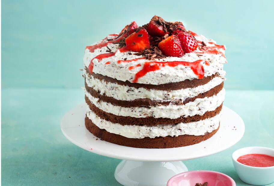 Erdbeer-Stracciatella-Torte