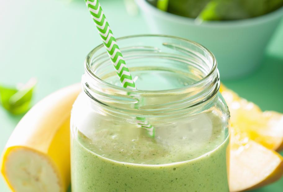 Power-Smoothie mit Spinat und Banane