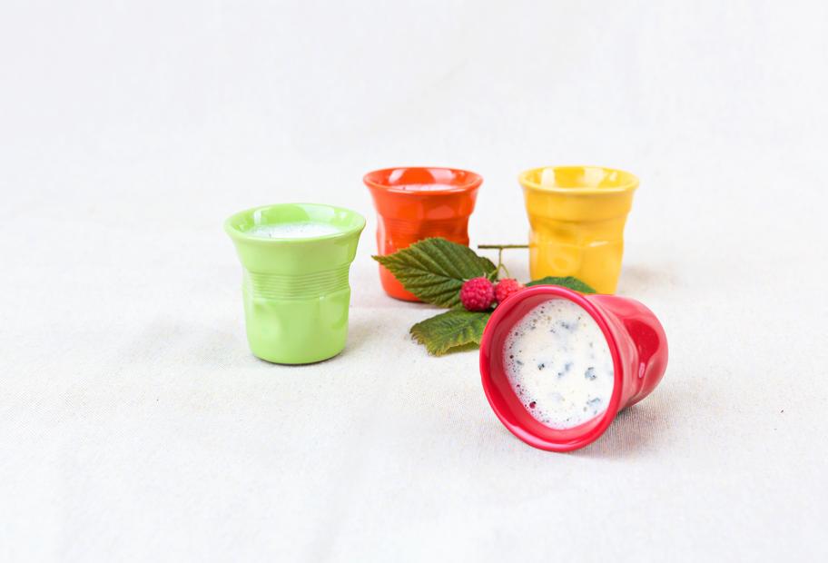 Pannacotta mit Zitronenthymian und Melisse