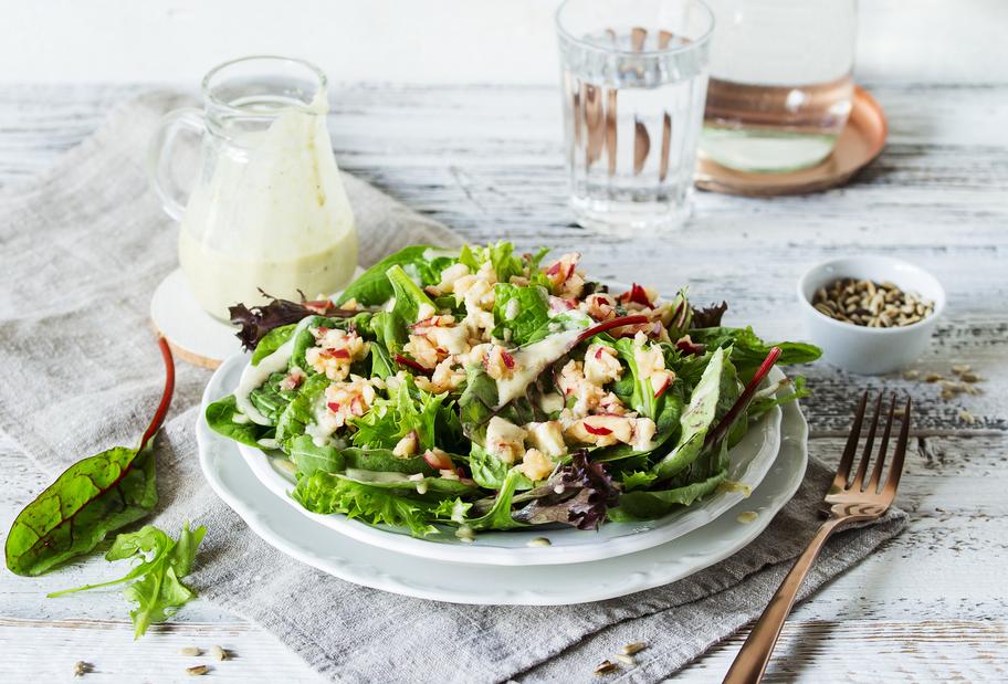 Pflücksalat mit Apfel-Rohkost und Kerndressing