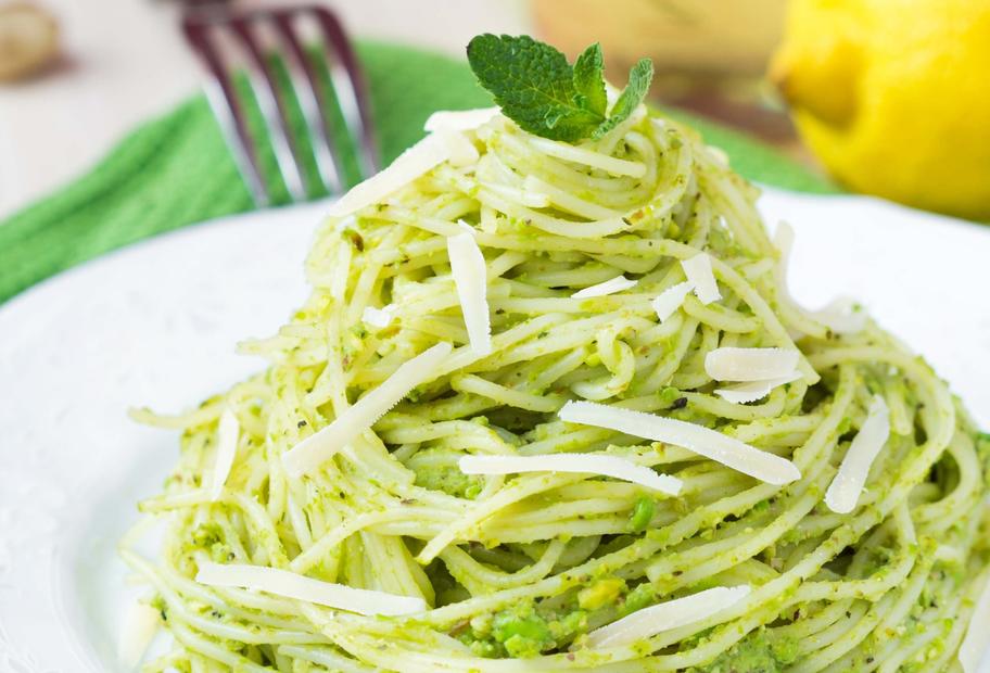 Spaghettini mit Erbsen-Pesto