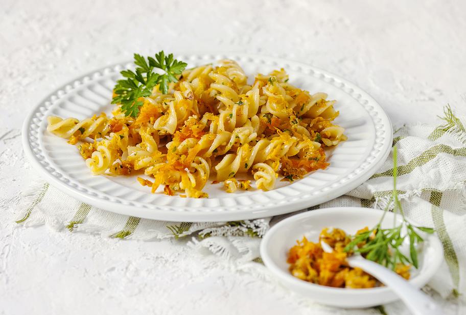 Fusilli mit Petersilien-Karottenpesto