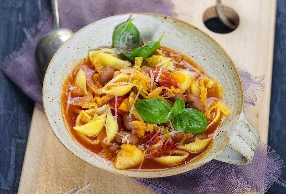 Minestrone mit Conchiglioni