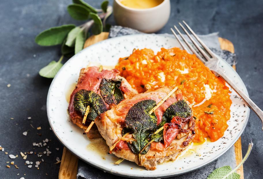 Perfektes Duo: Mozzarella-Risotto mit Saltimbocca alla romana