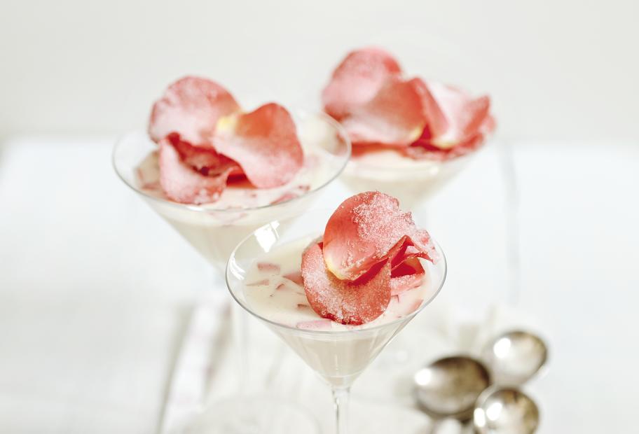 Pannacotta mit Rosenwasser