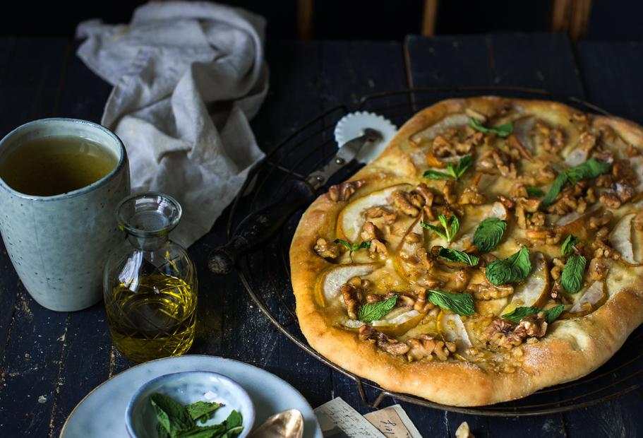 Duftendes Walnuss-Focaccia mit Birnen