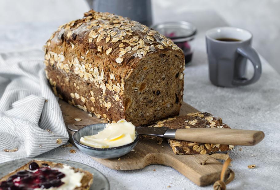 Duftendes Müslibrot mit Haferflocken