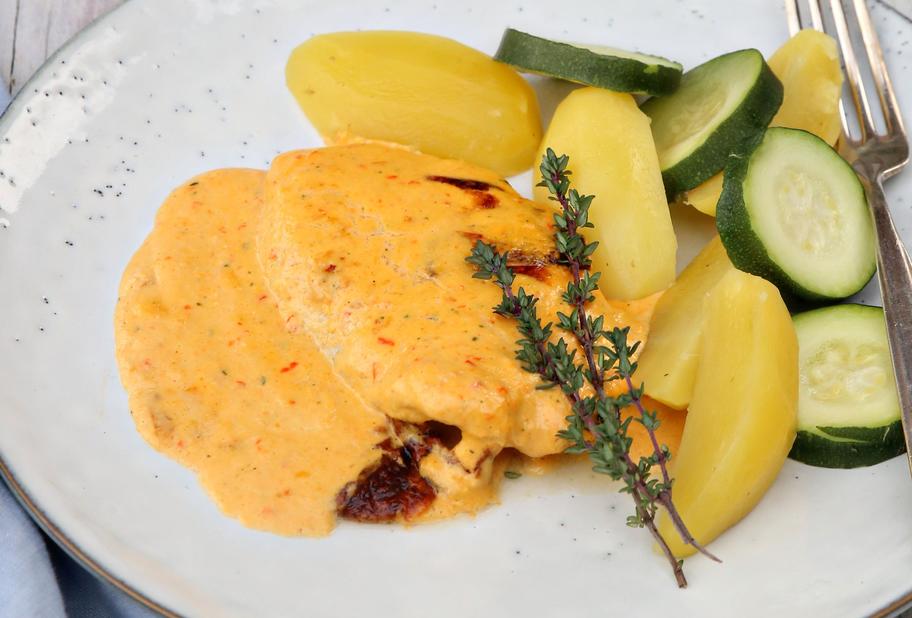 Paprika-Rahm-Schnitzel mit Gemüse für den Thermomix®