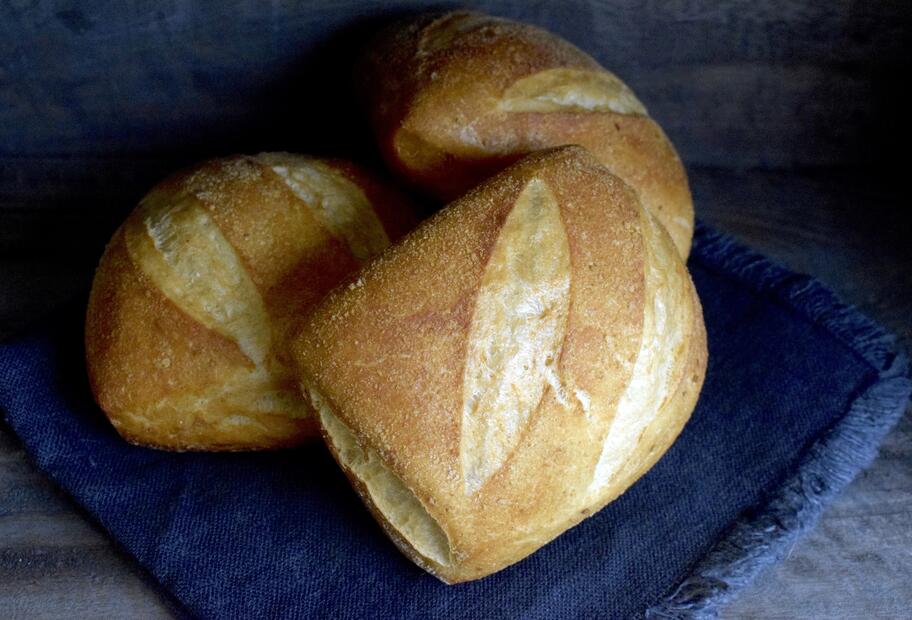 Knusprige Dinkelbrötchen