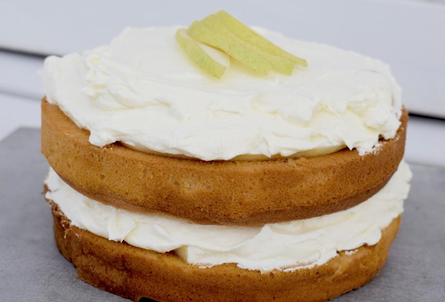 Kleine Birnentorte mit Mascarponecreme