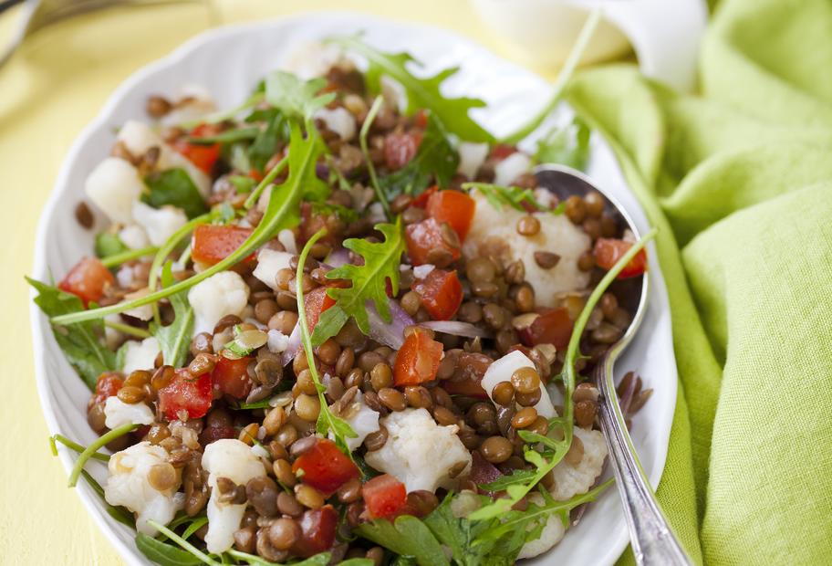 Blumenkohl-Linsen-Salat mit Rucola