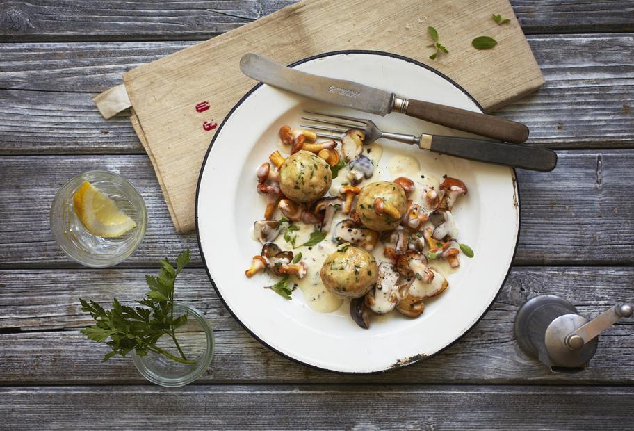 Pilzragout mit Semmelknödeln mit dem Thermomix® | ZAUBERTOPF
