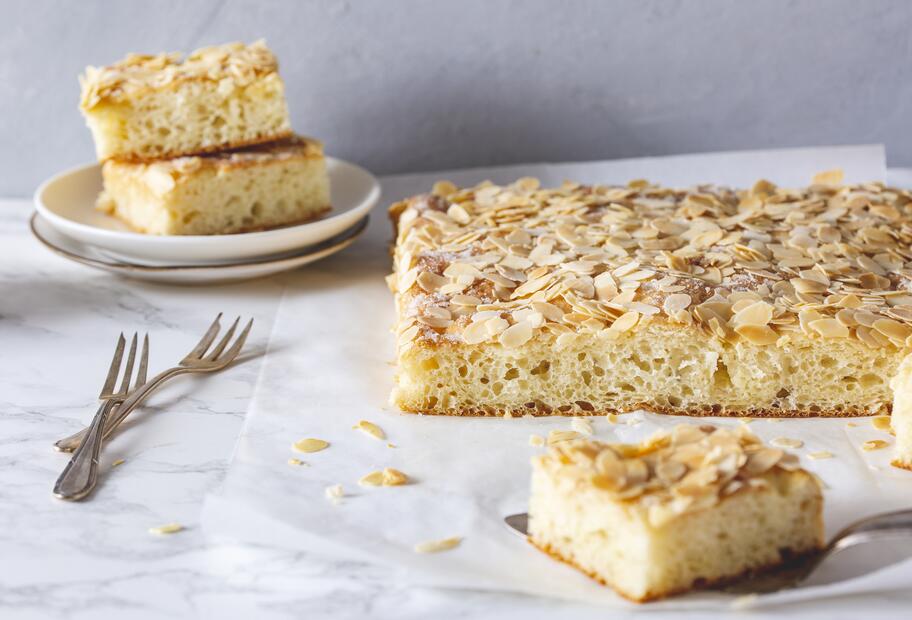 Butterkuchen mit Hefe