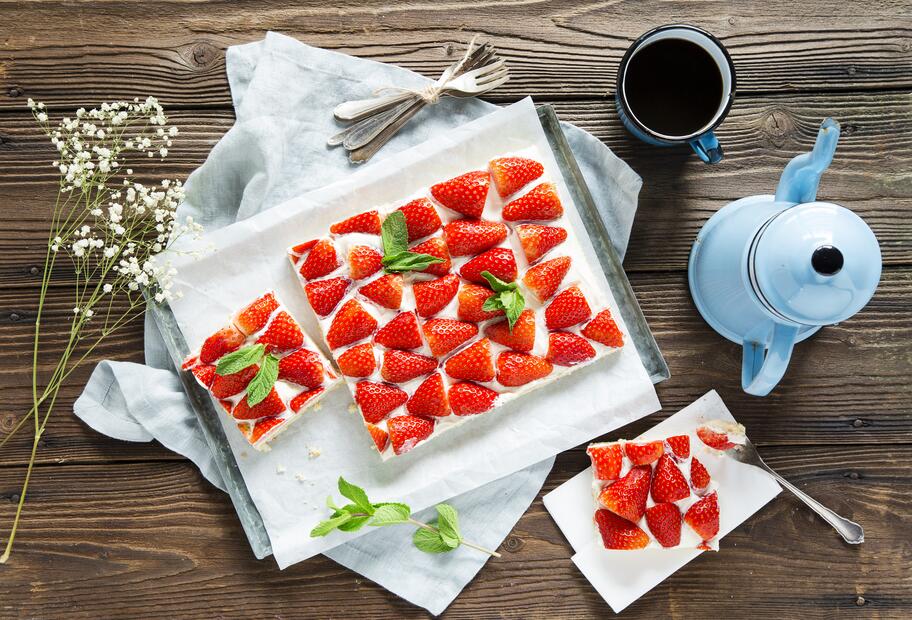 Erdbeer Schmand Kuchen Aus Dem Thermomix Vom Blech Zaubertopf