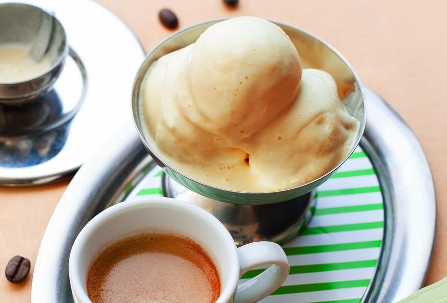 Cremiges Espresso-Eis