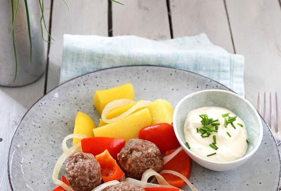 All-in-One-Gemüse mit Hackbällchen aus dem Varoma®