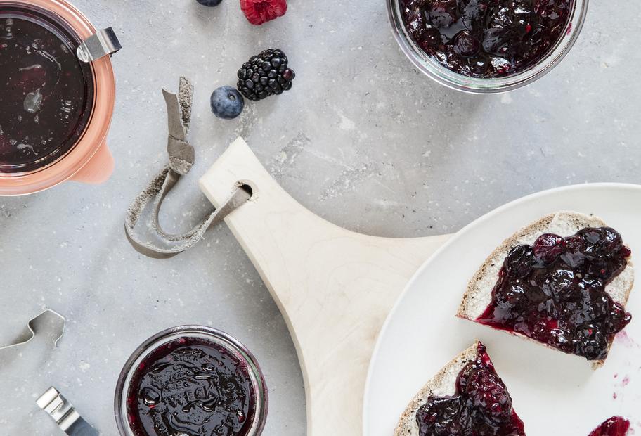 Waldbeerkonfitüre mit Vanille