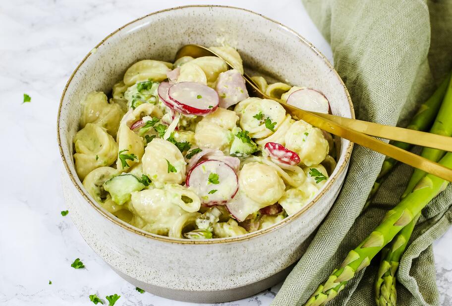 Nudelsalat mit selbstgemachter Mayo und Spargel