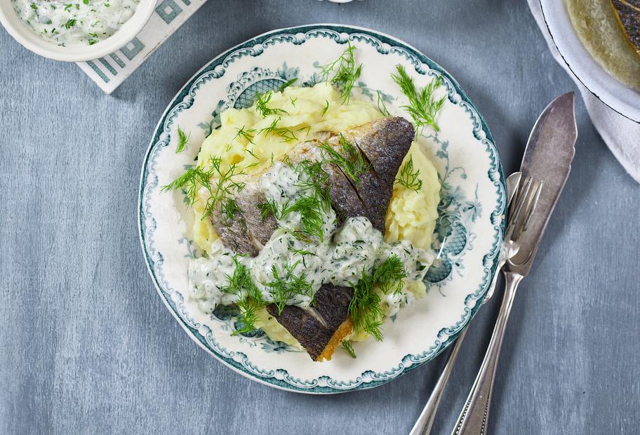 Doradenfilet mit Kräutersoße
