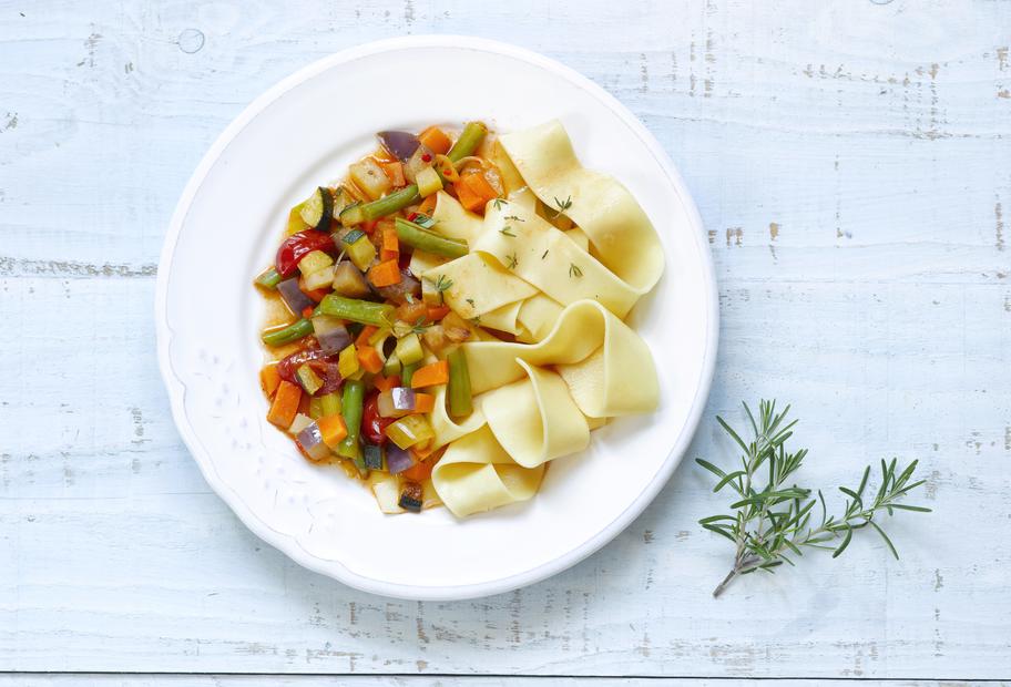 Pasta mit Gemüsebolognese