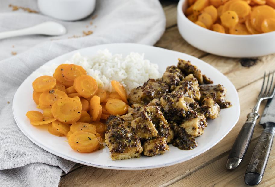 Zarte Putenbrust in Honig-Senf-Soße mit Reis