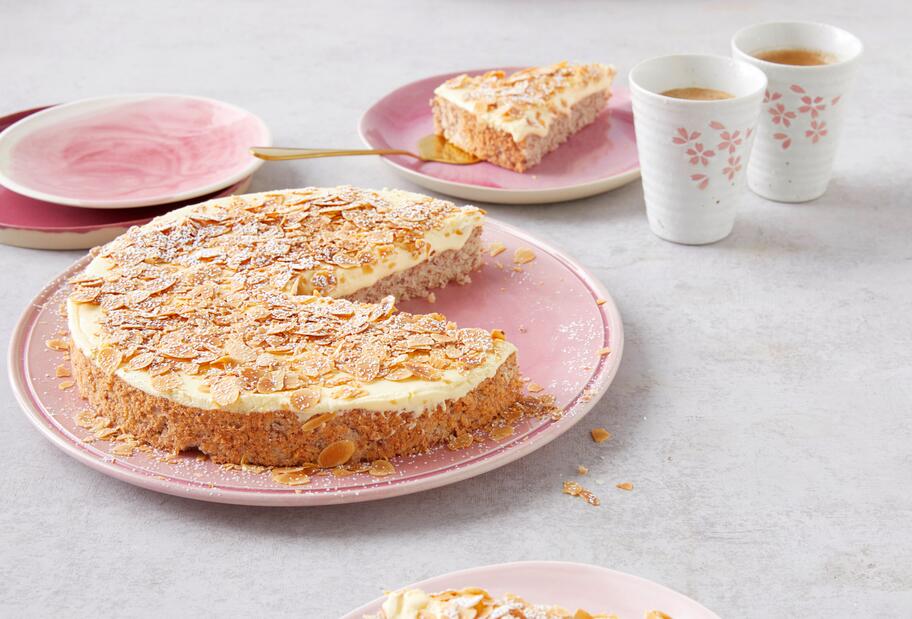Schwedische Mandeltorte mit Vanillecreme